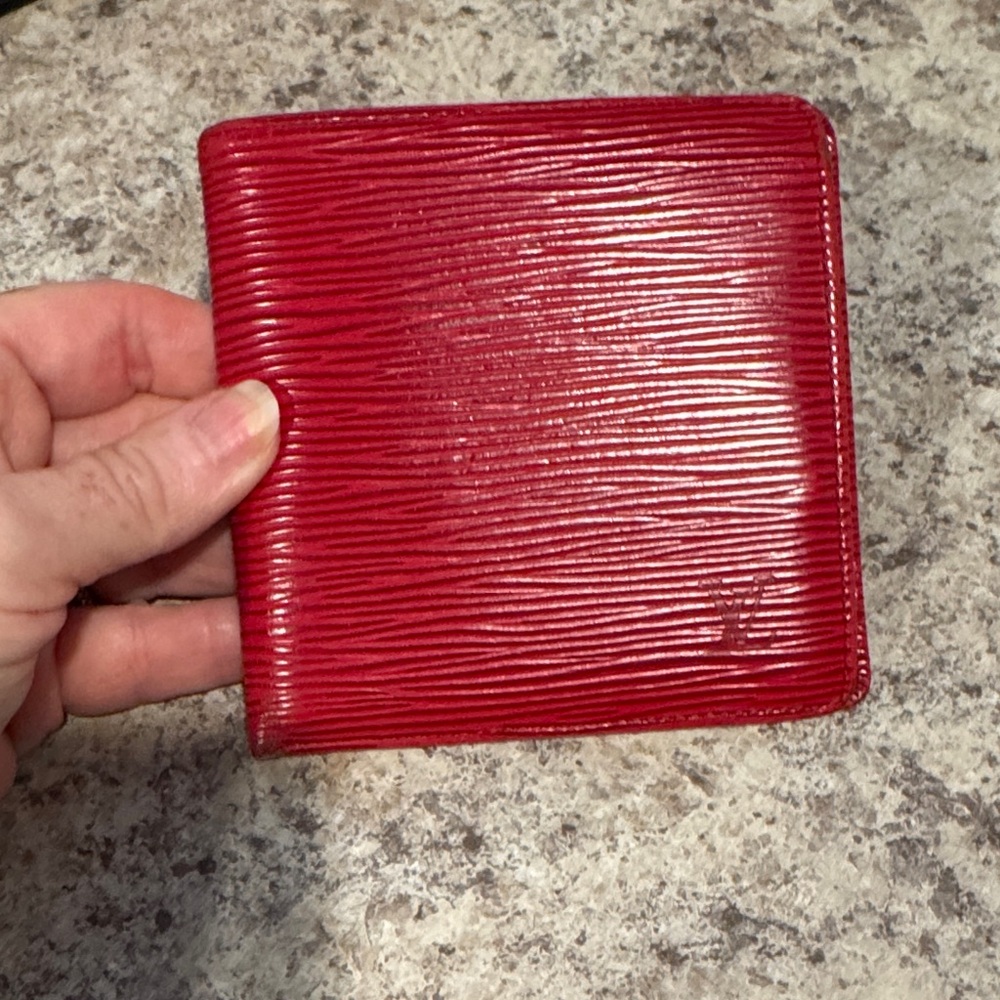 Mens Red Epi LV wallet